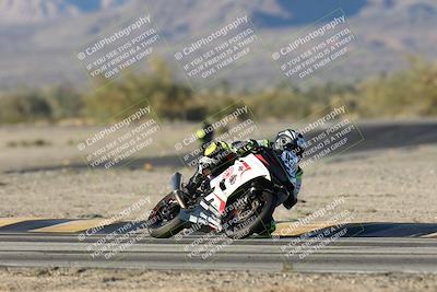 media/Dec-07-2025-CVMA (Sun) [[3e7d2de5dc]]/Race 18-Formula Twins-Formula 40 UL/